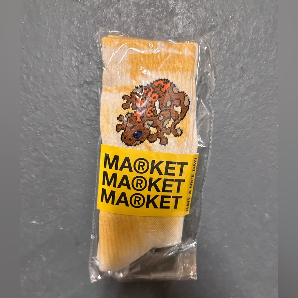 Market Yellow Socks with Gecko Design NWT Limited Edition